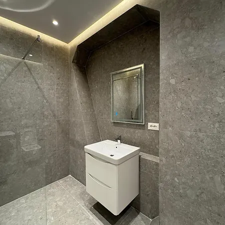 Blue Boutique 3 * טיראנה